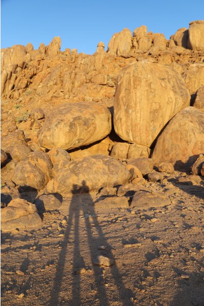 local-travel-namibia-car-rental-shadows